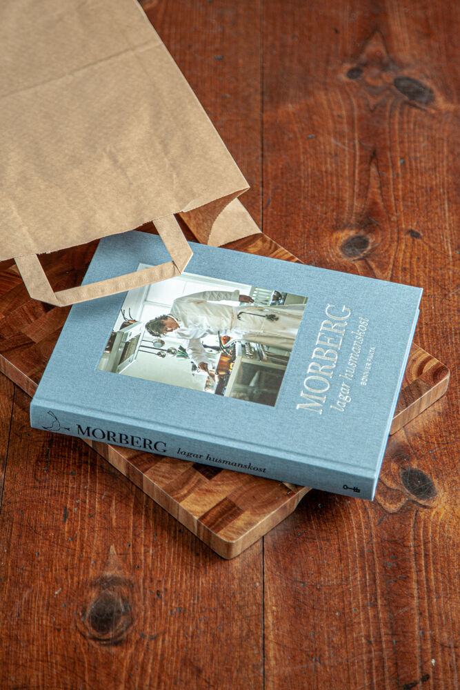 Skärbräda med kokbok